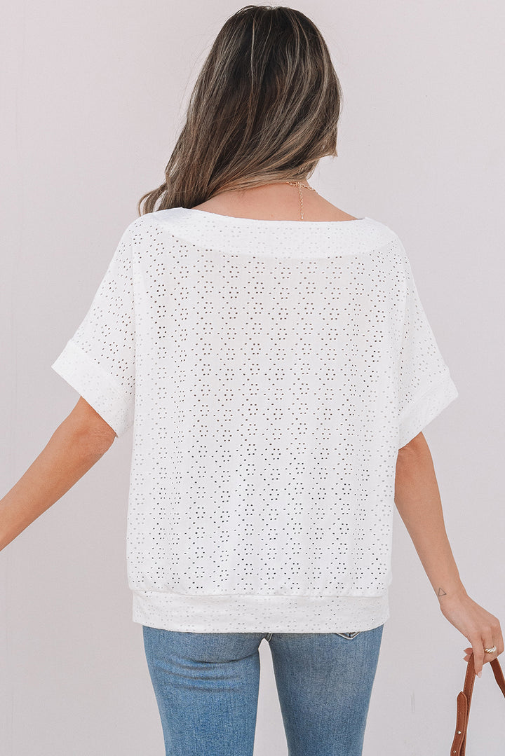T-shirt décontracté à col bateau et motif œillets blancs