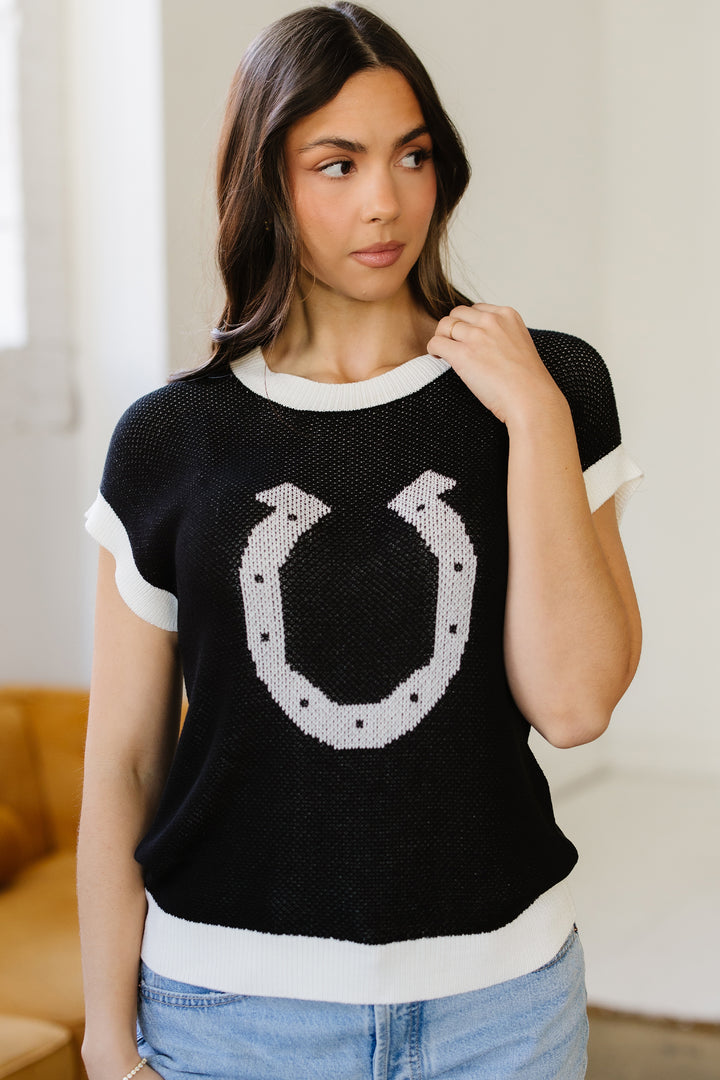 Black Horse Shoe Pattern Contrast Trim Short Sleeve Sweater
