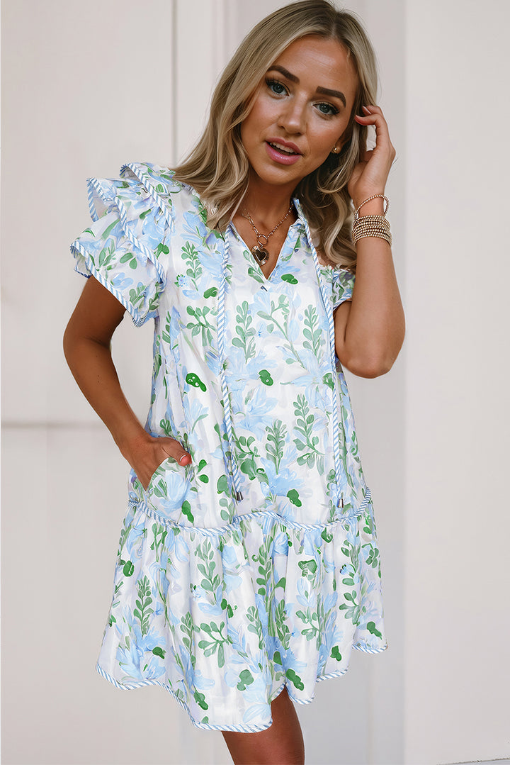 Mini-robe à manches courtes superposées et à bordures contrastées bleu ciel