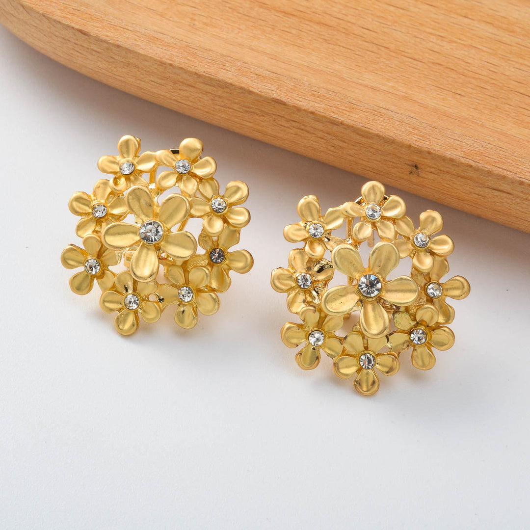 European And American Trendy Floral Jewelry Adorned With Diamonds