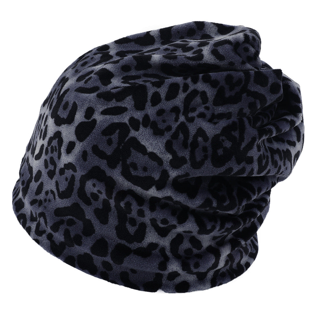 Double-layer Short-pile Bonnet With Multi-colored Plaid Pattern