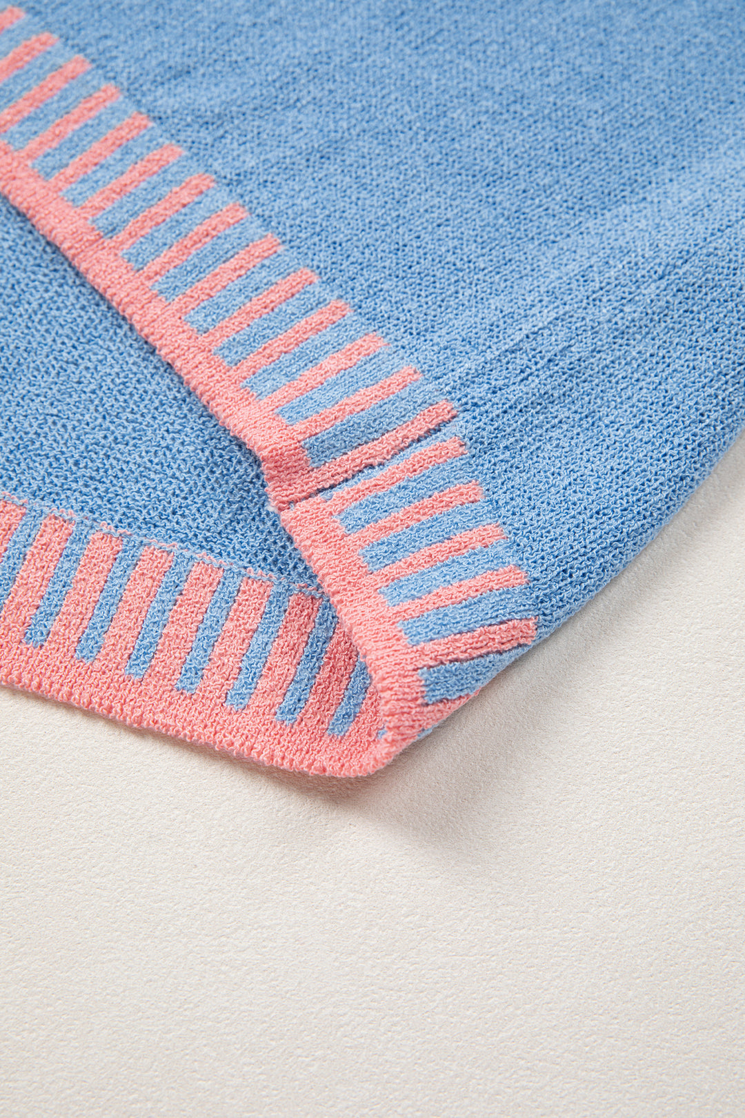 Sky Blue Contrast Trim Round Neck Sleeveless Sweater