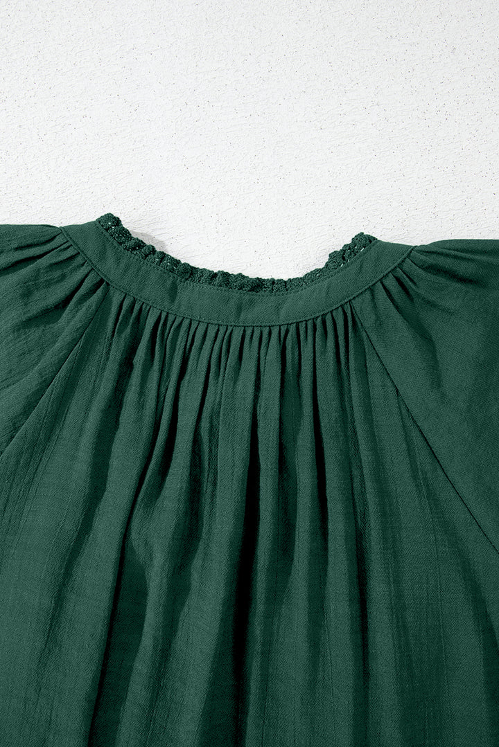 Green Bay 孔眼刺繡袖繫帶 V 領襯衫