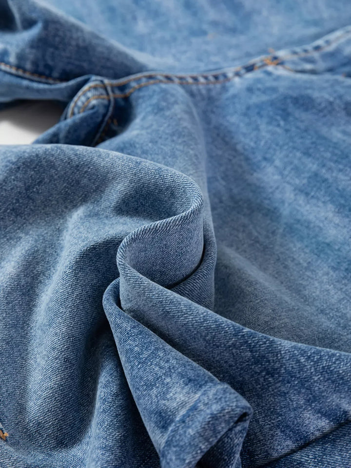 Seam Detail Loose Fit Cropped Jeans
