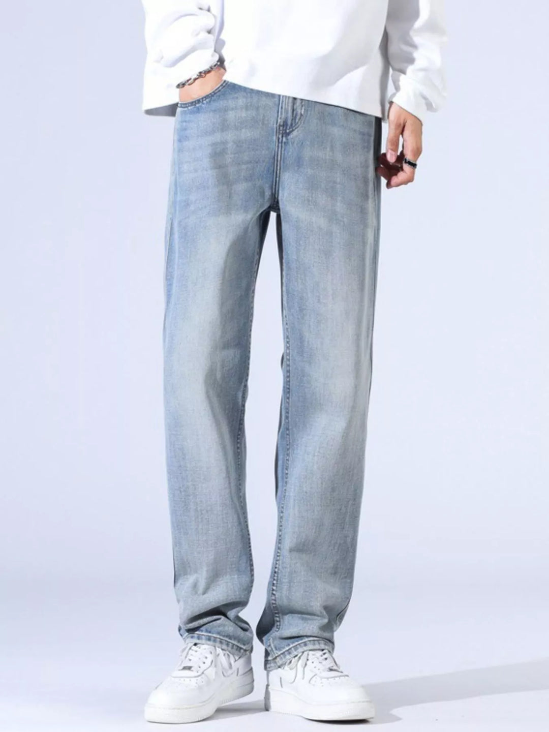 Men's Relaxed Fit Wide Leg Jeans