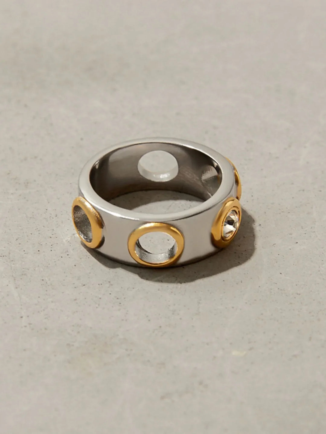 Two-Tone Cutout Ring