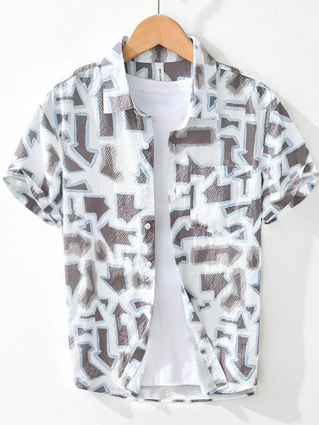 Men's Printed Button Up Short Sleeve Shirt