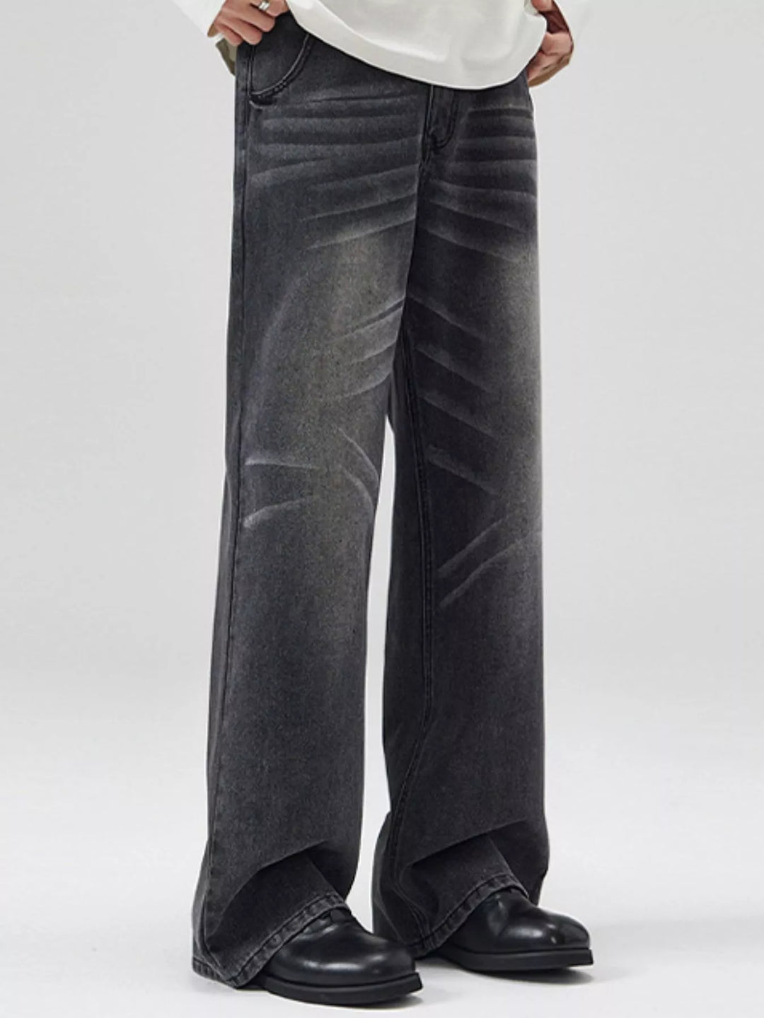 Men's Wide Leg Washed Jeans