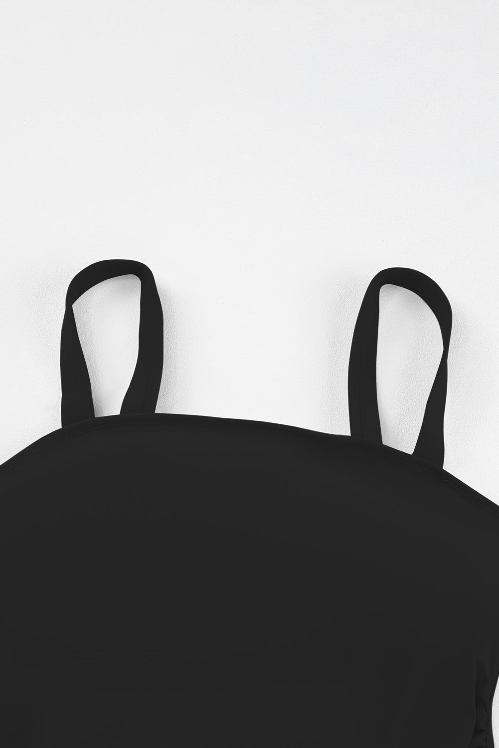 黑色純色方領無袖坦基尼泳衣