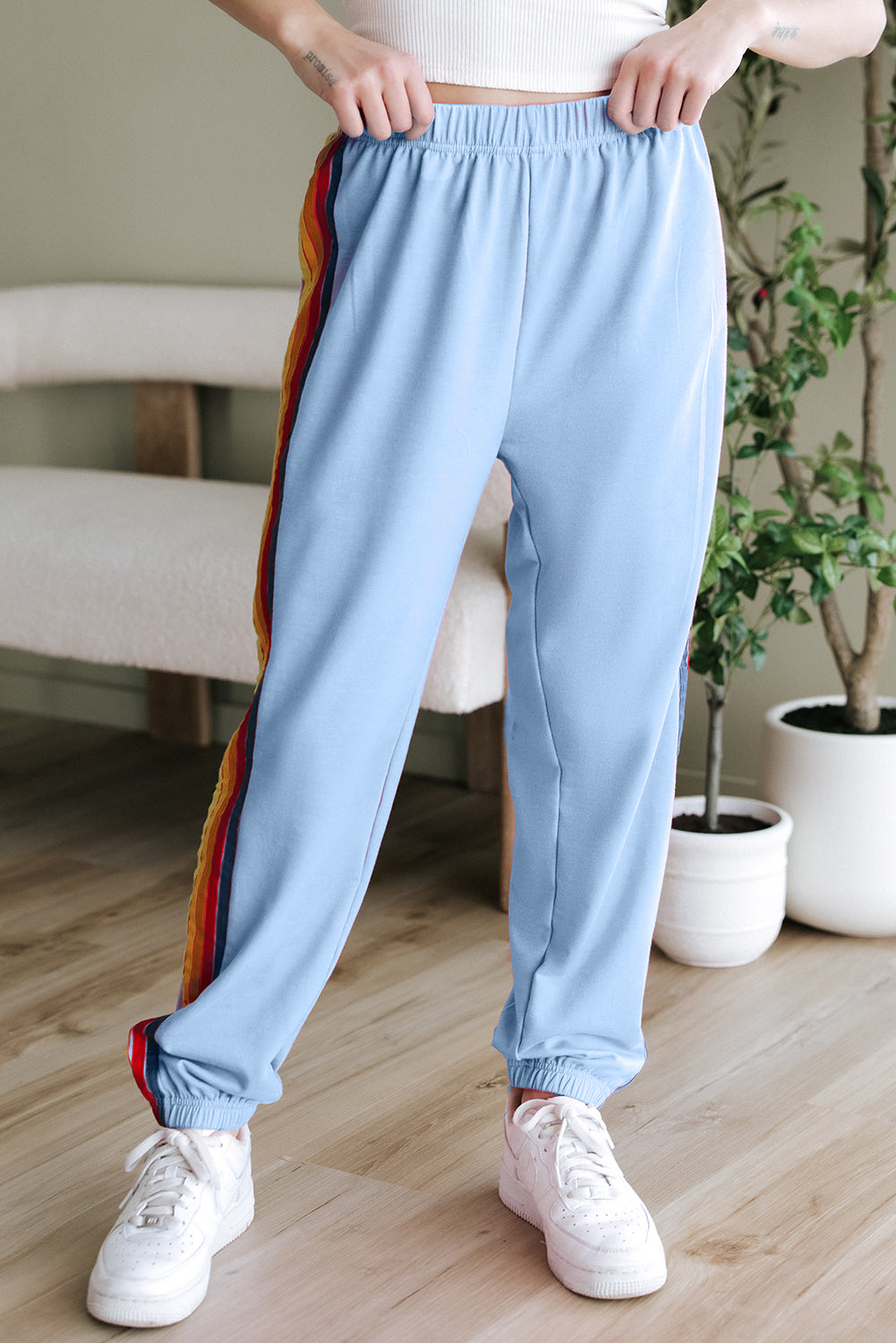 Pantalon de survêtement taille haute bleu clair à motif arc-en-ciel