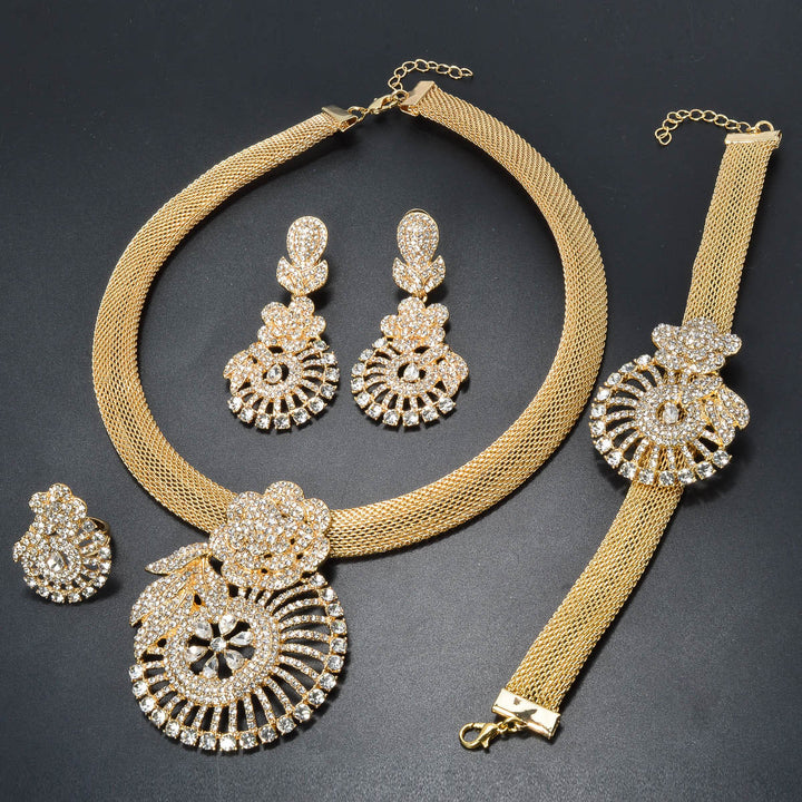 Dramatic Fan-shaped Flower Gold Pendant With Diamonds
