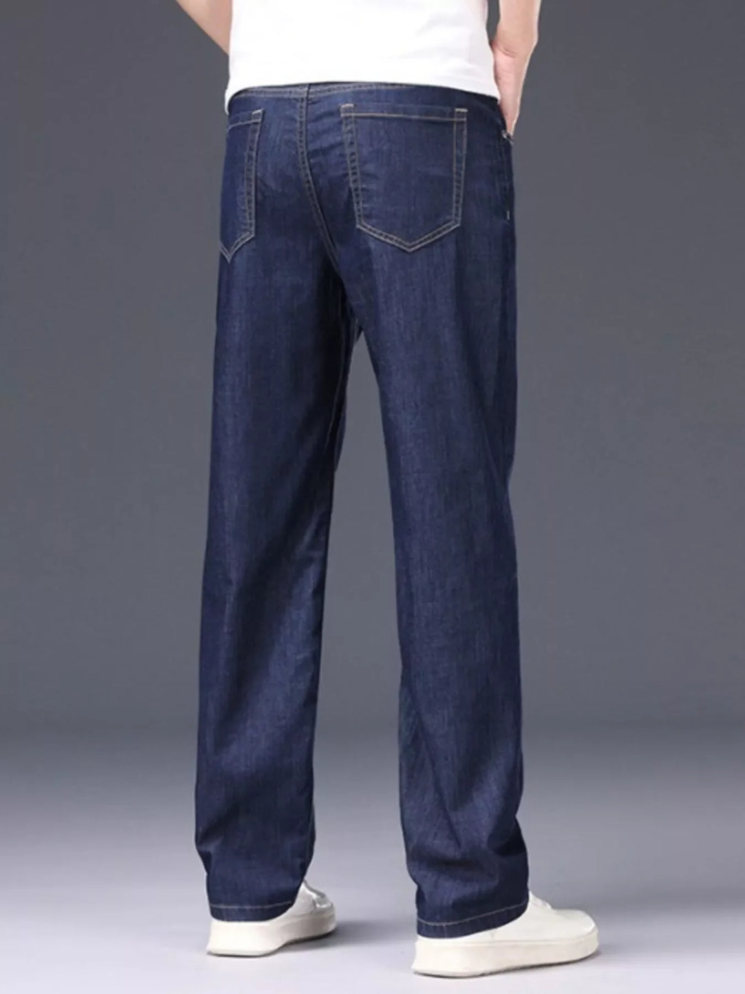 Men's Loose Fit Jeans with Pockets