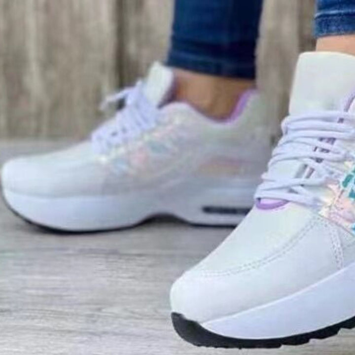 Lace Up Round Toe Sneakers