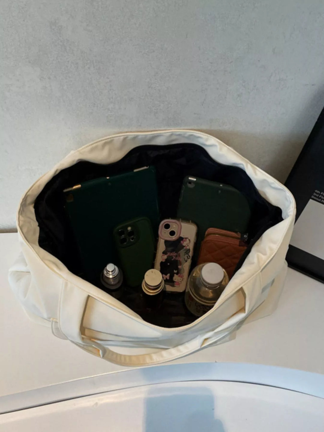Lightweight Nylon Shoulder Bag