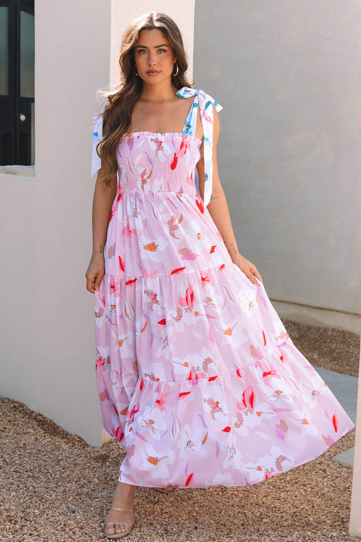 Robe longue smockée à imprimé floral rose et épaules nouées