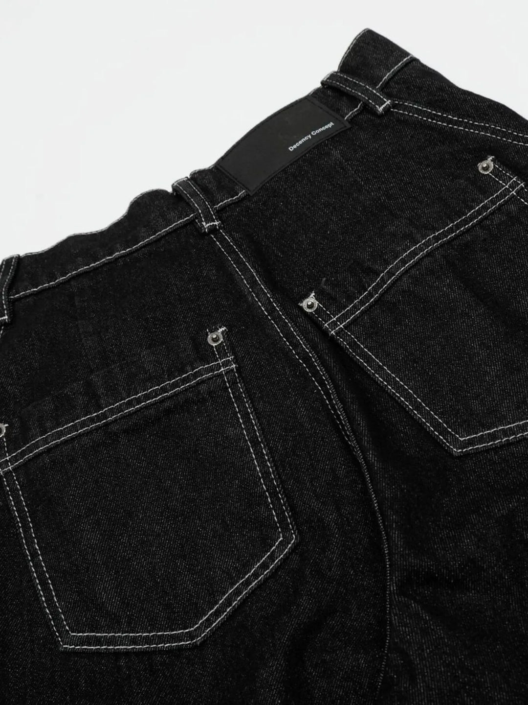 Men's Wide-Leg Jeans with Contrast Stitching