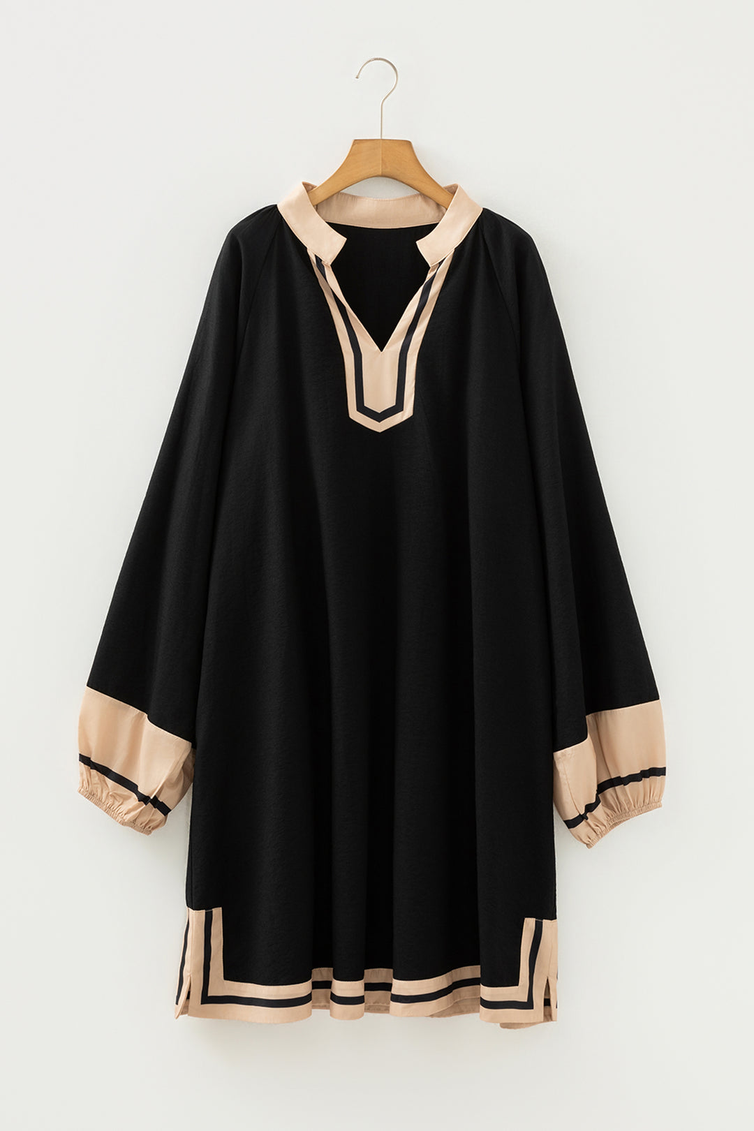 Black Plus Size Color Block Striped Trim V Neck Long Sleeve Shift Mini Dress