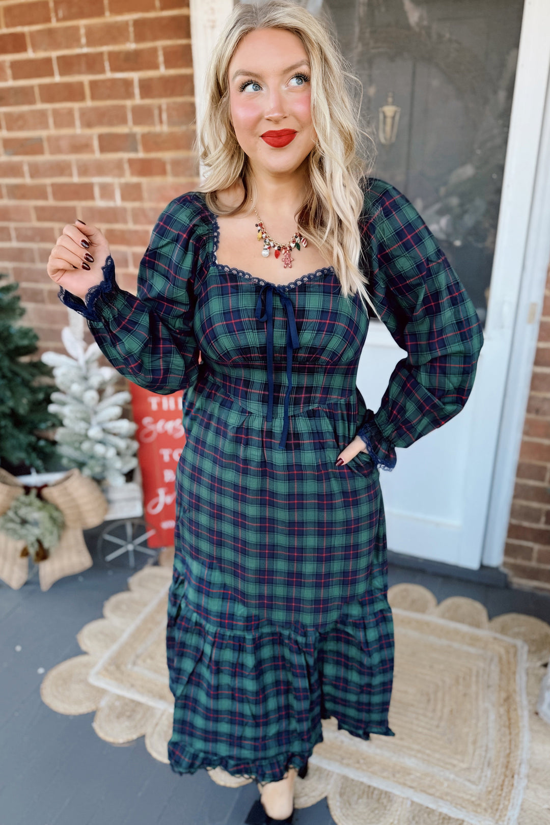 Green Vintage Plaid Square Neck Lace Trim Long Sleeve Shift Dress
