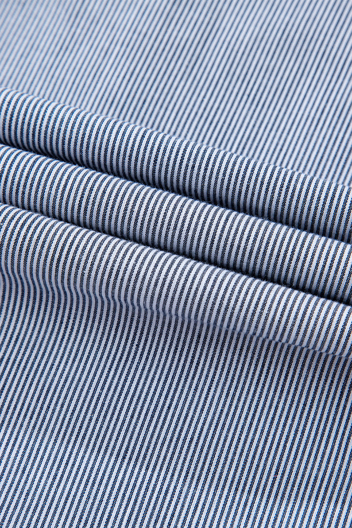 Robe courte boutonnée à rayures bleues, col sans manches, poche avant, col à volants