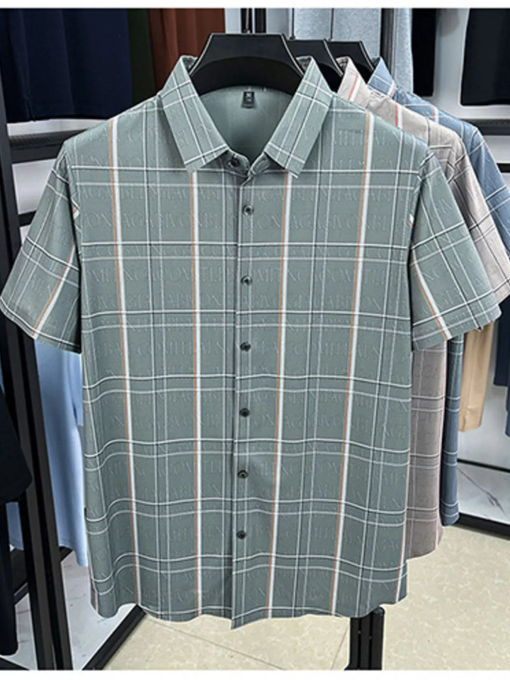 Men's Plus Size Plaid Button Up Short Sleeve Shirt