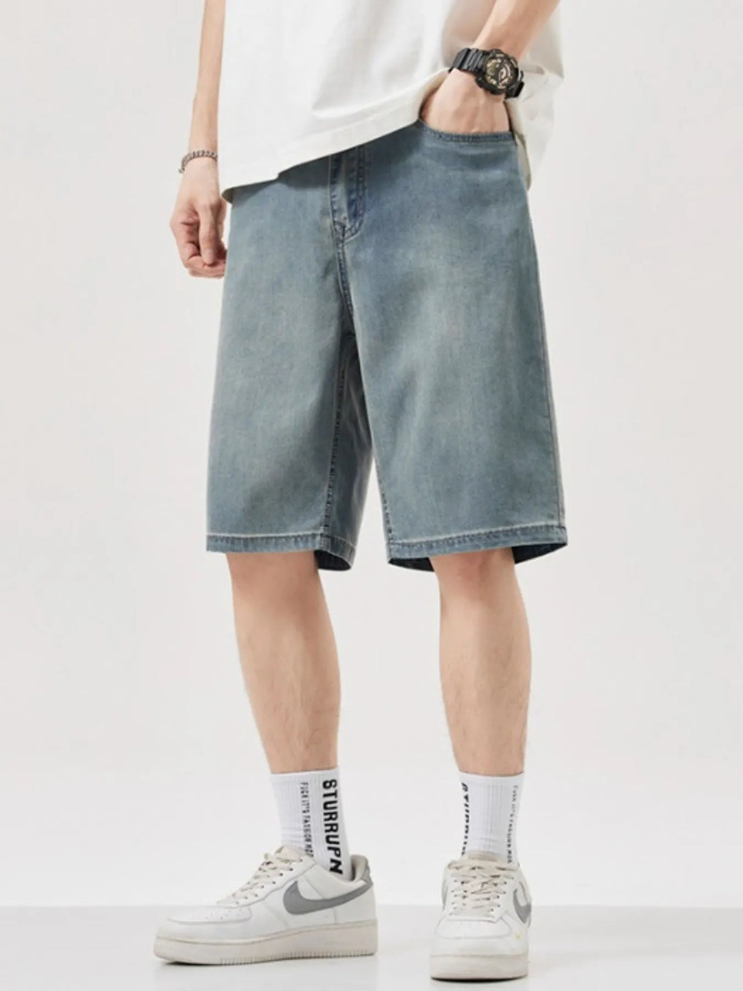 Men's Relaxed Fit Wash Denim Shorts