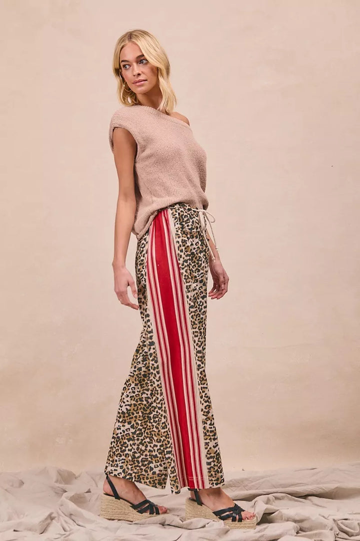 BiBi Leopard Print Pants with Side Contrast and Tucking Welt Pocke
