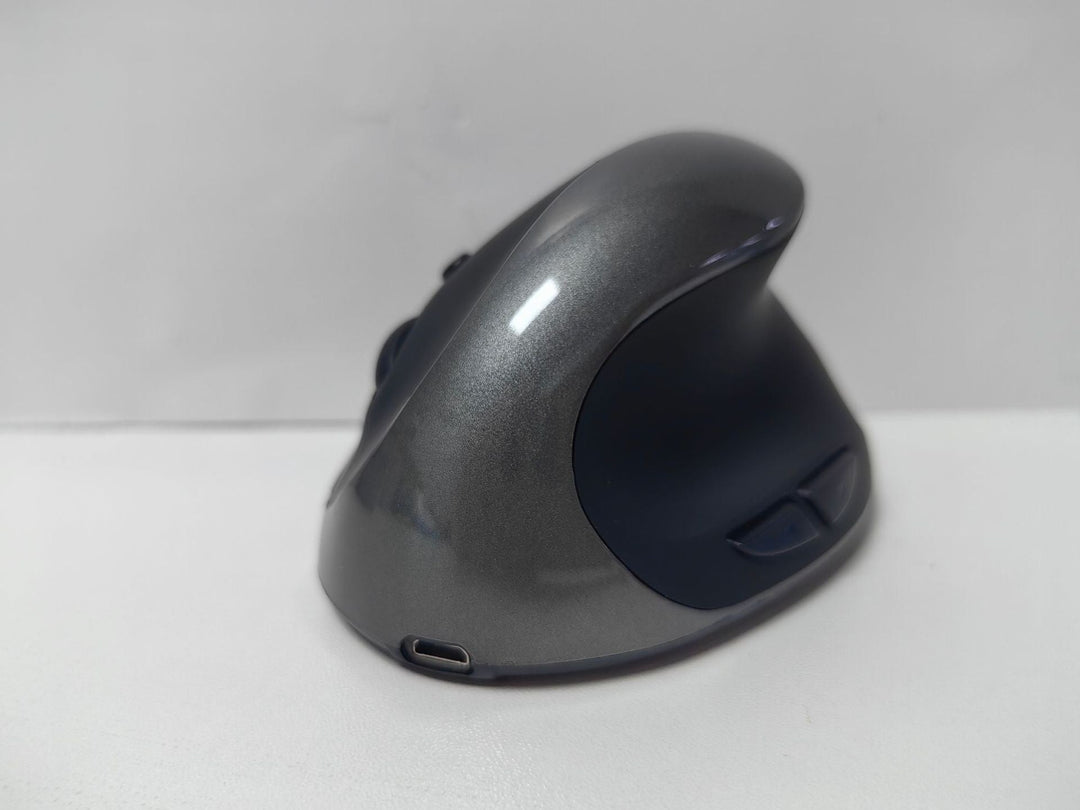 Three Generations Wireless Charging Vertical Mouse Ergonomic Mouse