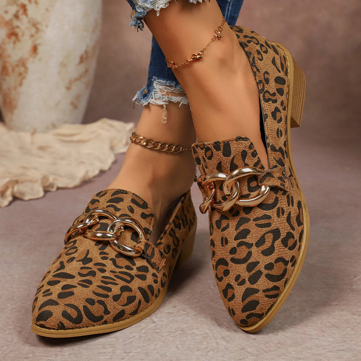 Womens Chunky-heel Pumps With An Elegant Metal Chain And Round Toe