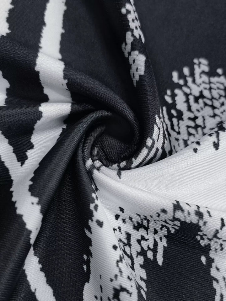 Plus Size Sleeveless Bodycon Maxi Dress with Abstract Print