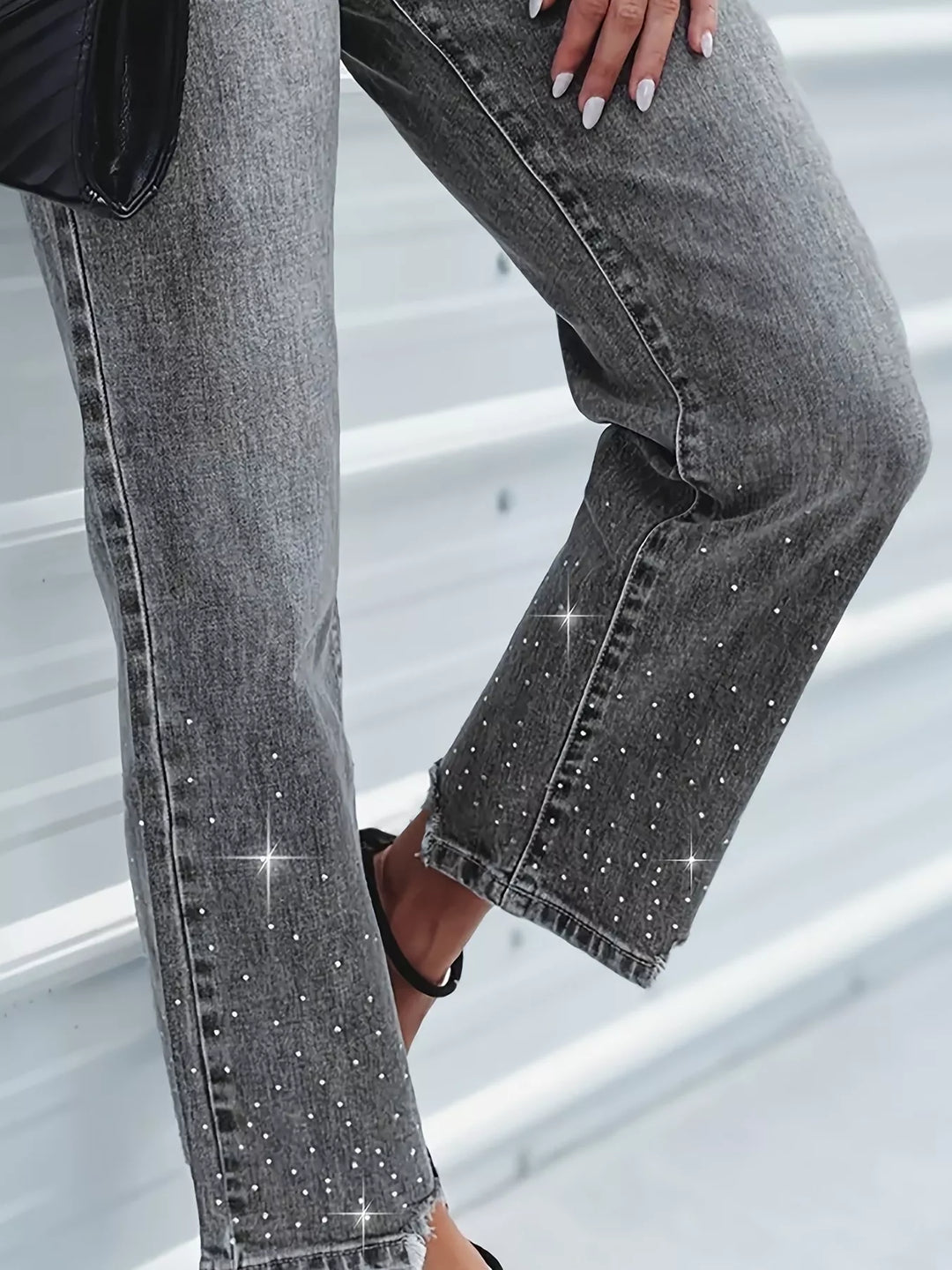 Rhinestone Embellished Cropped Jeans