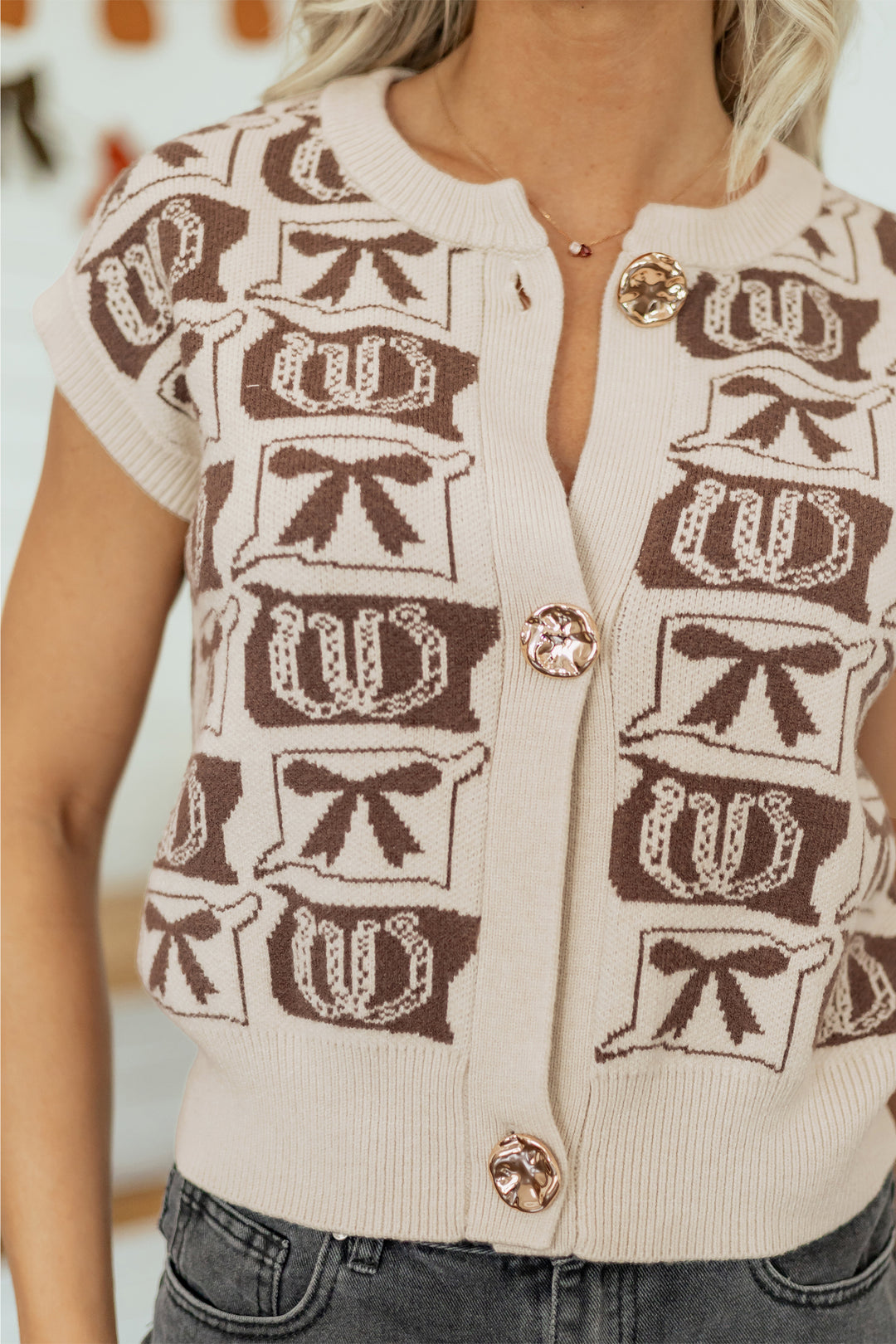 Brown Western Horseshoe Bow Pattern Button Front Sleeveless Knit Sweater