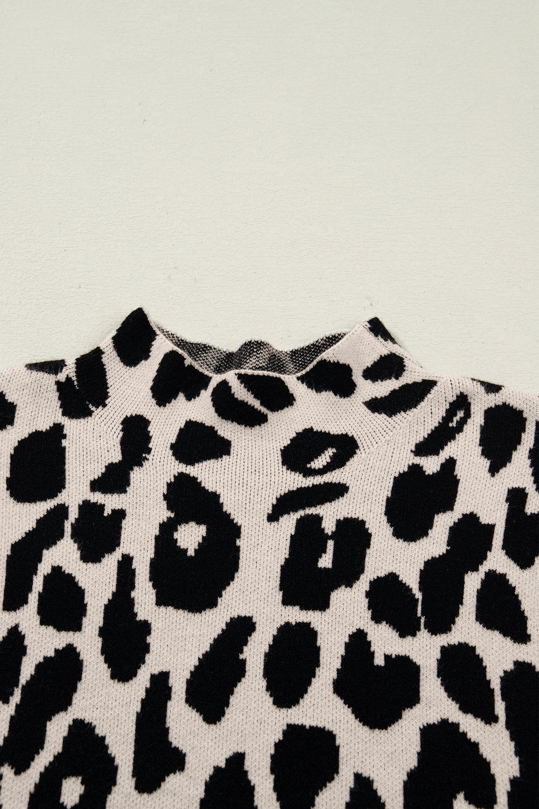 Black Leopard Print High Neck Short Sleeve Sweater