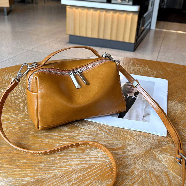 Cross-border Top-grain Vegetable-tanned Leather Small Square Crossbody Bag, Single Shoulder, Stylish And Compact Handheld Phone Bag