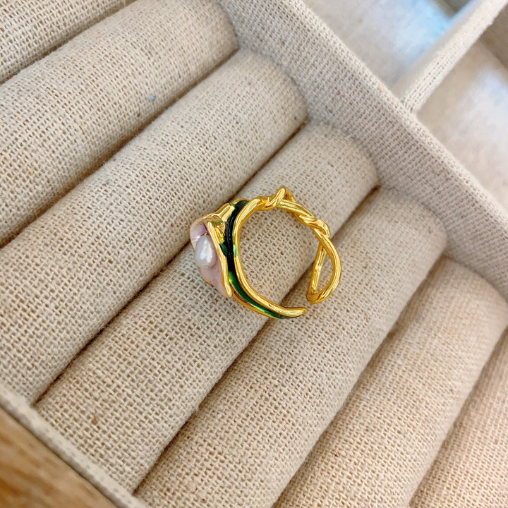 Vintage French Retro Enamel Craft Natural Pearl Floral Braid Open Ring Light Luxury Minority Ring