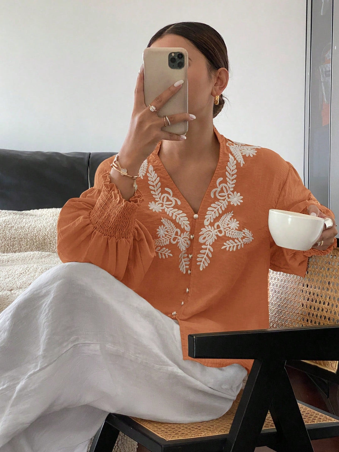 V neck Solid Color Machine Embroidery Pearl Single Breasted Lantern Long Sleeve Top