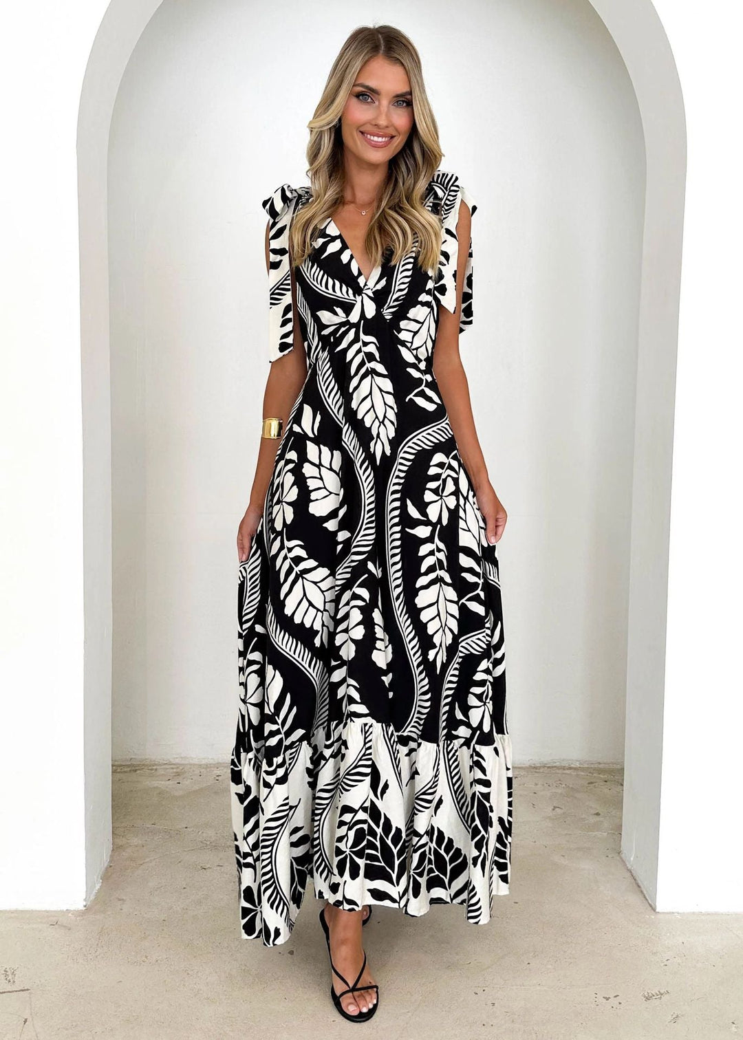 Summer Women Maxi Dress V neck Sleeveless Printed Dress