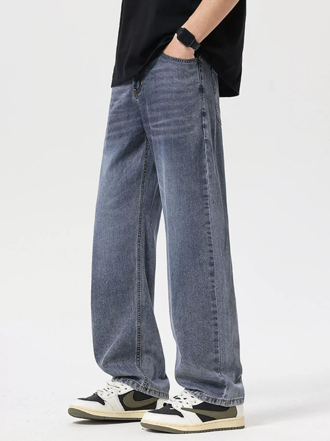 Men's Loose Fit Wash Jeans