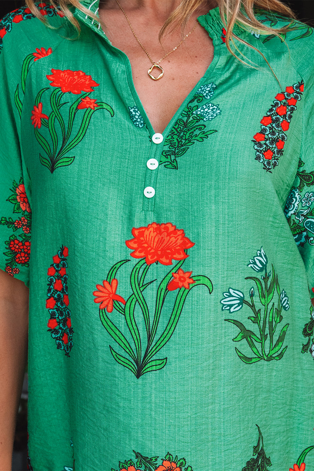 Chemisier à manches courtes et col en V boutonné à imprimé floral vert vif