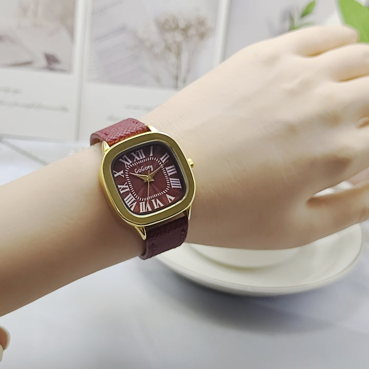 Retro Roman Dial Leather Strap Watch For Women