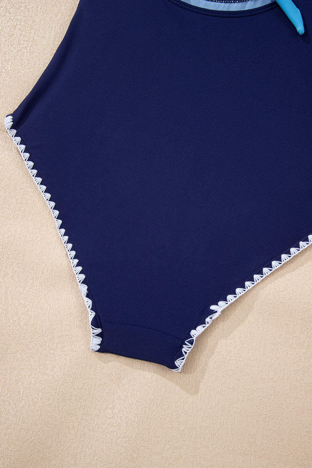 Beau Blue Ric Rac 飾邊撞色拼布鏤空連身泳衣