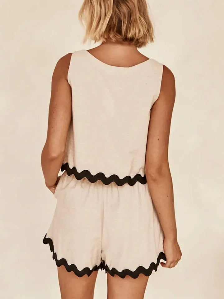 Contrast Trim Round Neck Tank and Shots Set