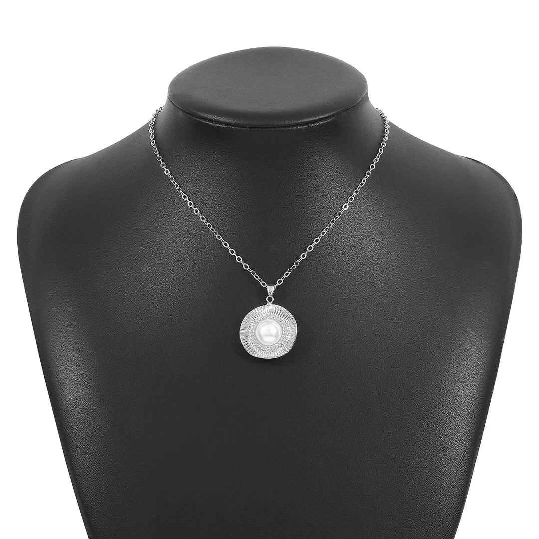 Alloy Pearl Pendant Necklace