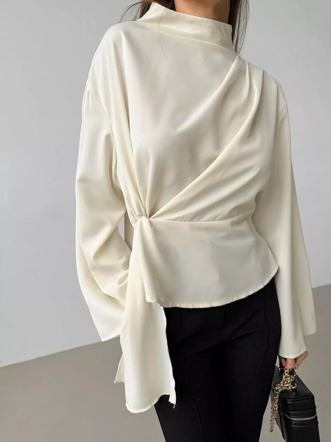 Ruched Mock Neck Long Sleeve Blosue