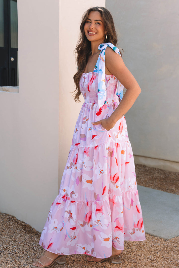 Robe longue smockée à imprimé floral rose et épaules nouées