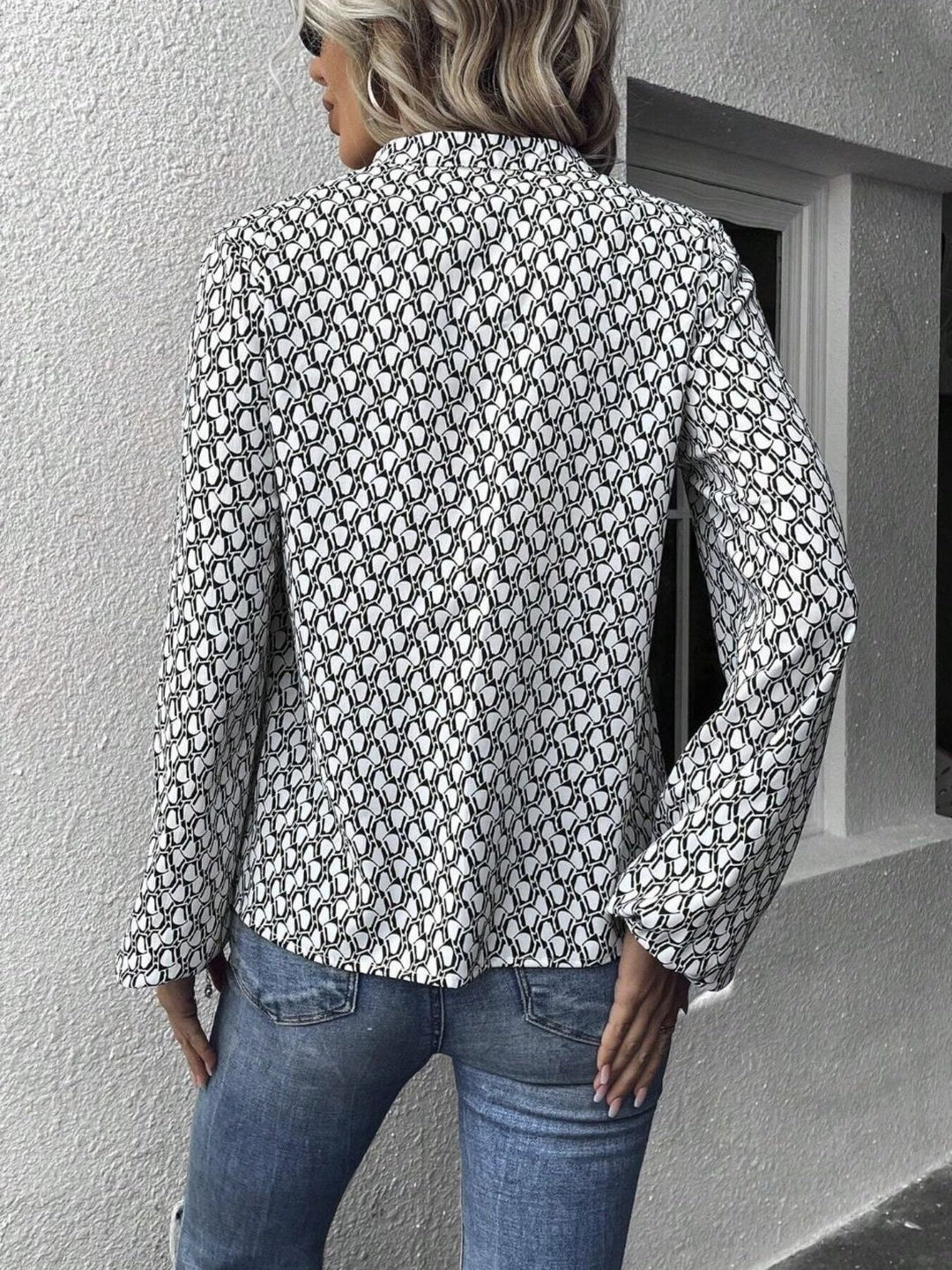 Printed Notched Balloon Sleeve Blouse