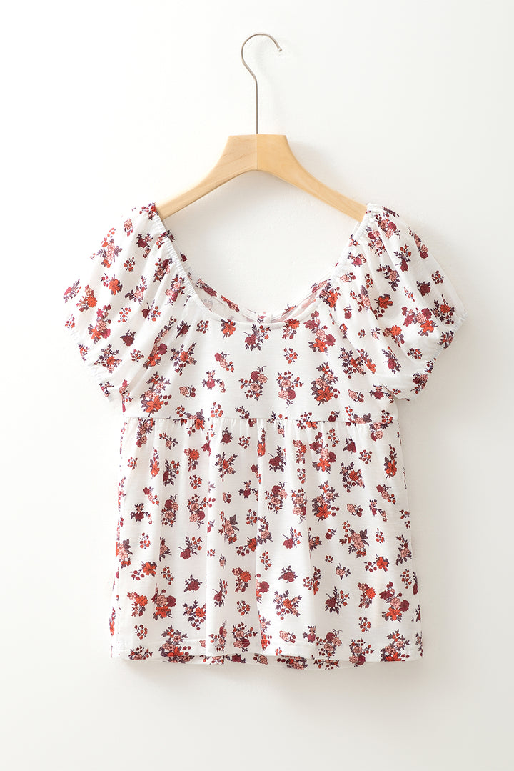 Chemisier blanc à manches courtes froncées et cintrées, style bohème floral