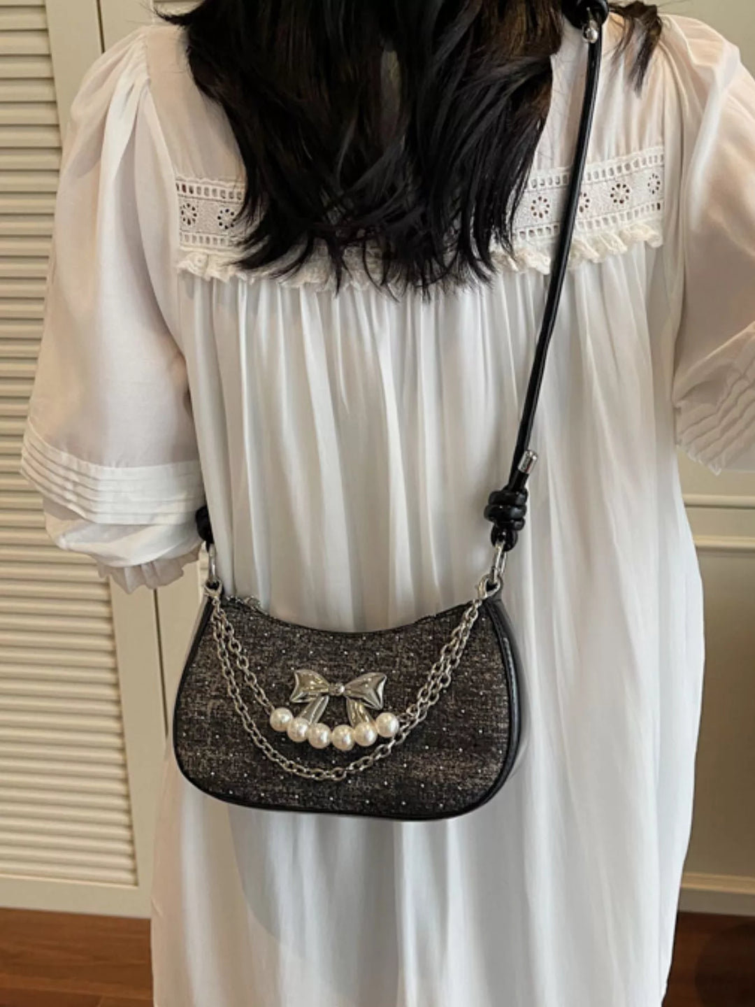 Bow Decor Chain Crossbody Bag