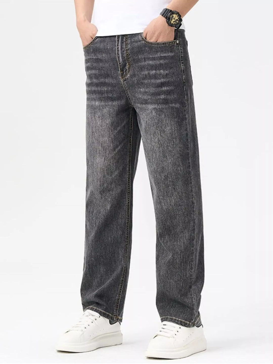 Men's Relaxed Fit Washed Jeans