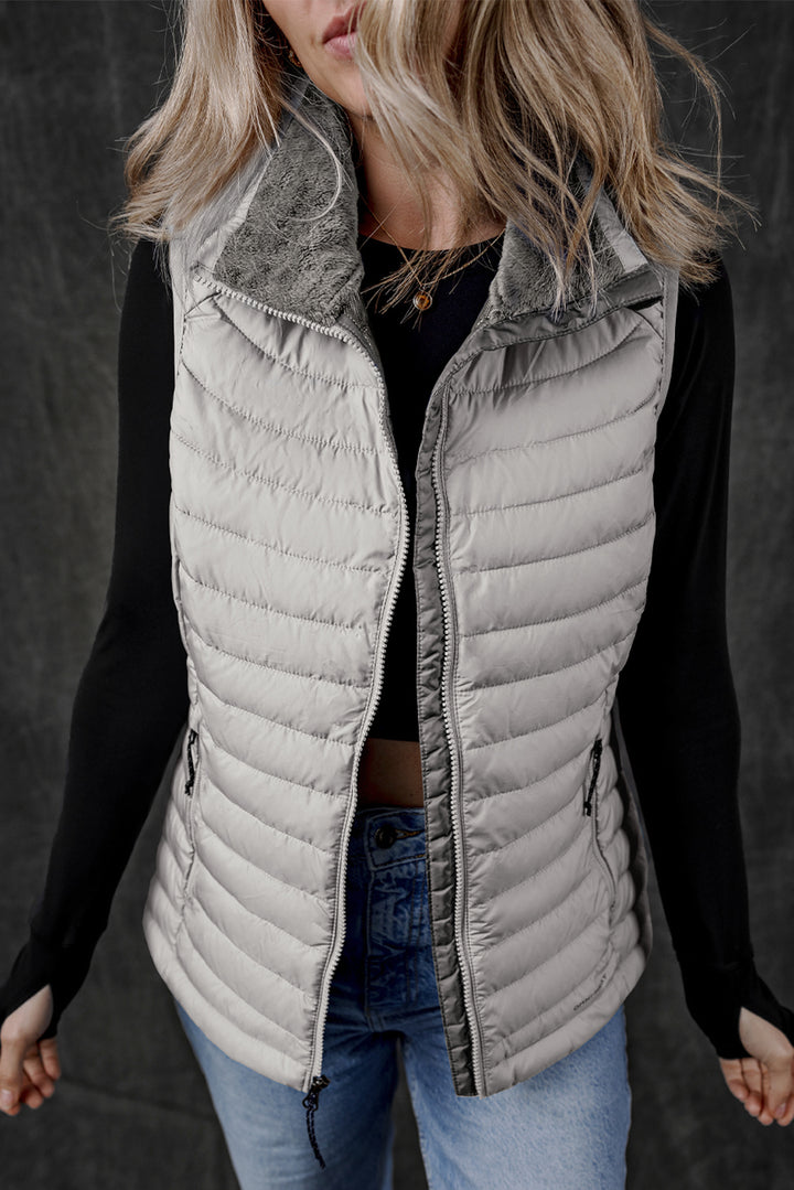 Gilet matelassé zippé à col en peluche argentée