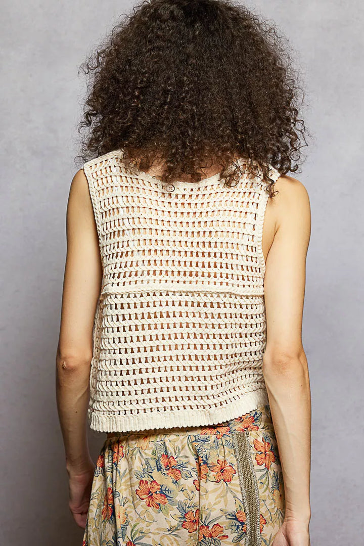 POL Floral Embroidered Cropped Crochet Vest
